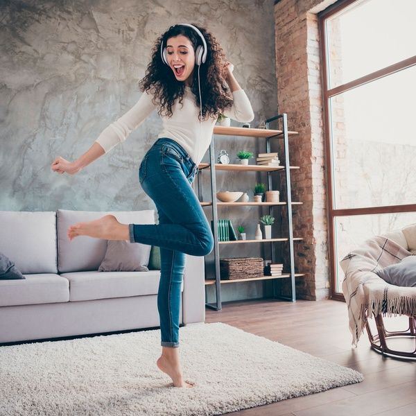 divertirse casa confinamiento estudiante