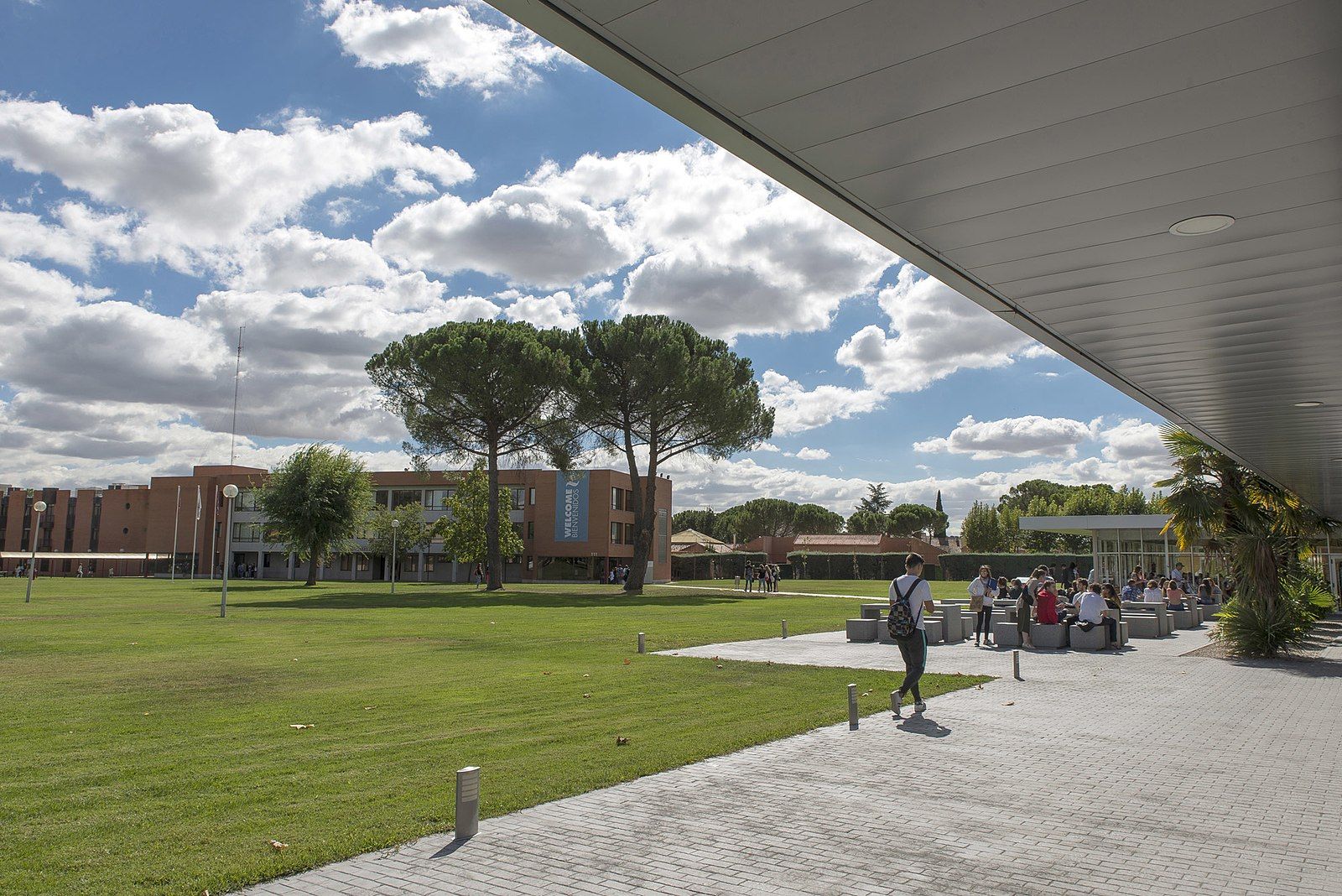 Universidad Camilo José Cela by Emr2016