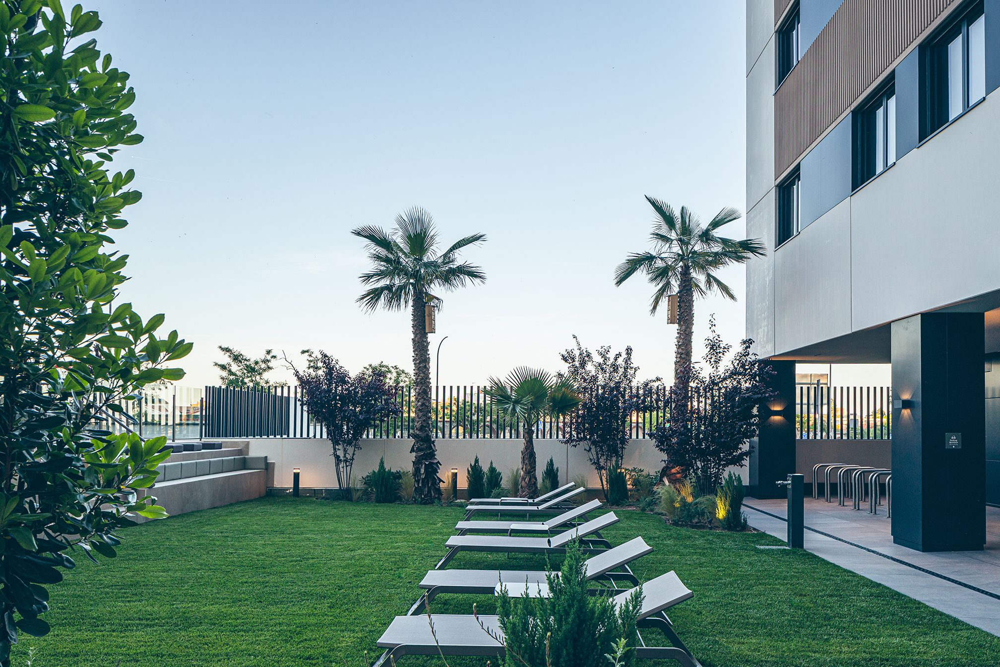 CMC Terrace Garden Pool 4 LR 2