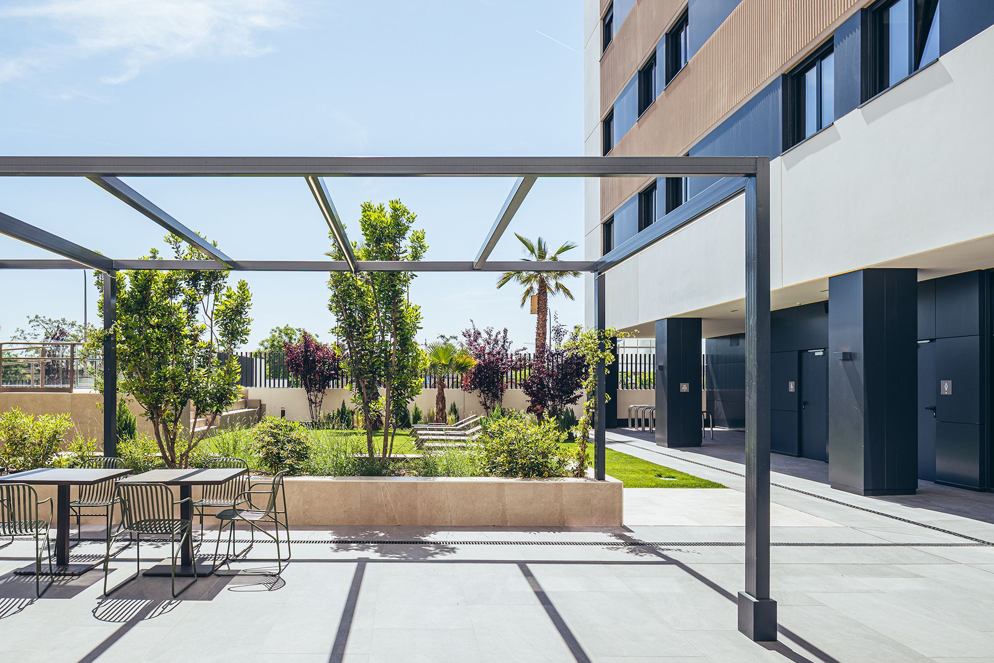 CMC_Terrace – Garden Pool_6_LR-2