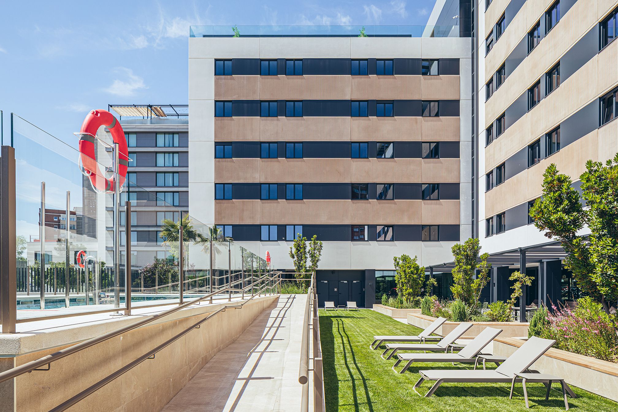 CMC Terrace Garden Pool 9 LR 2
